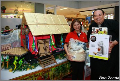 Winners of Decorated Cage Contest